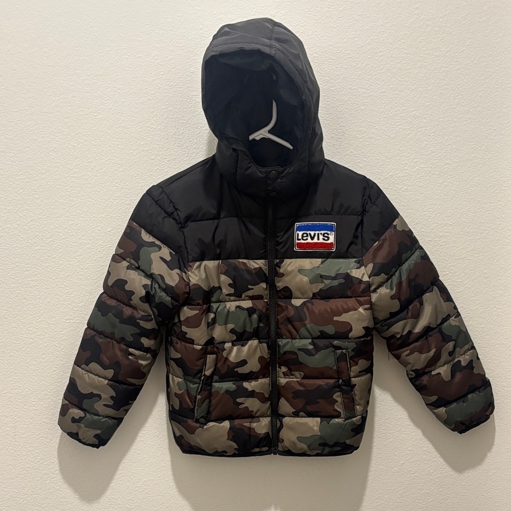 Levi's Black and Camo Hooded Puffer Jacket